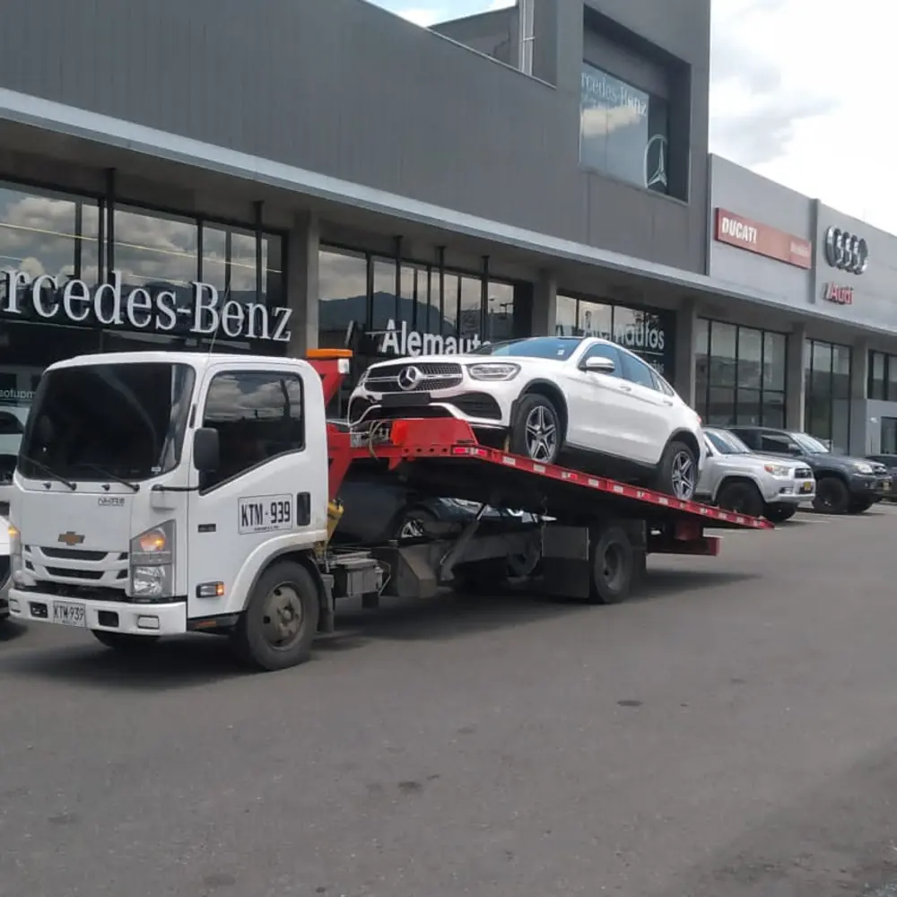 Servicio de grúa para carros en Medellín